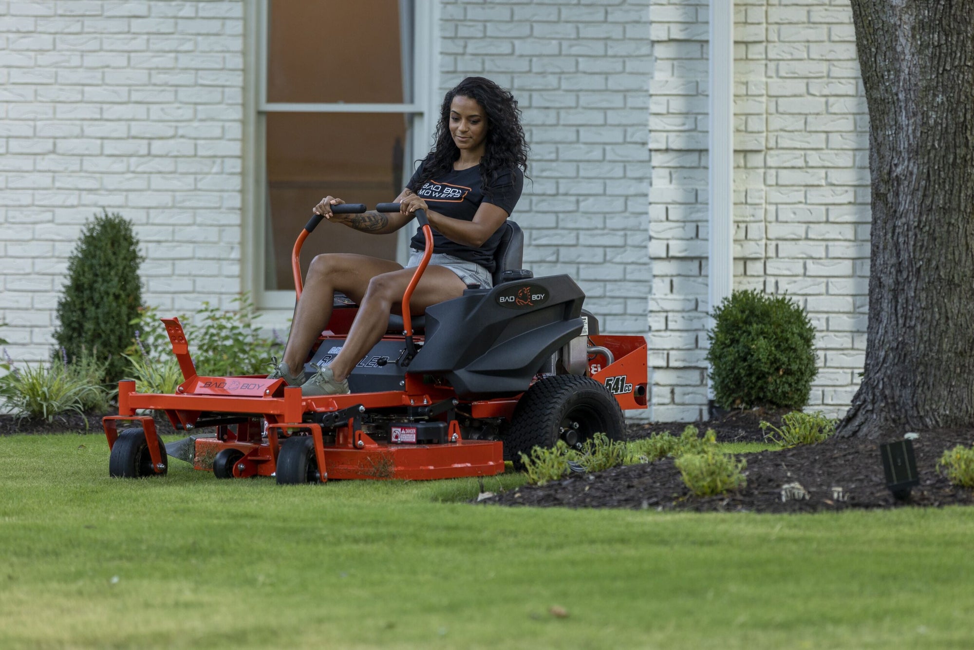 Bad Boy MZ Rambler 42" Zero-Turn Mower | 19HP Briggs & Stratton